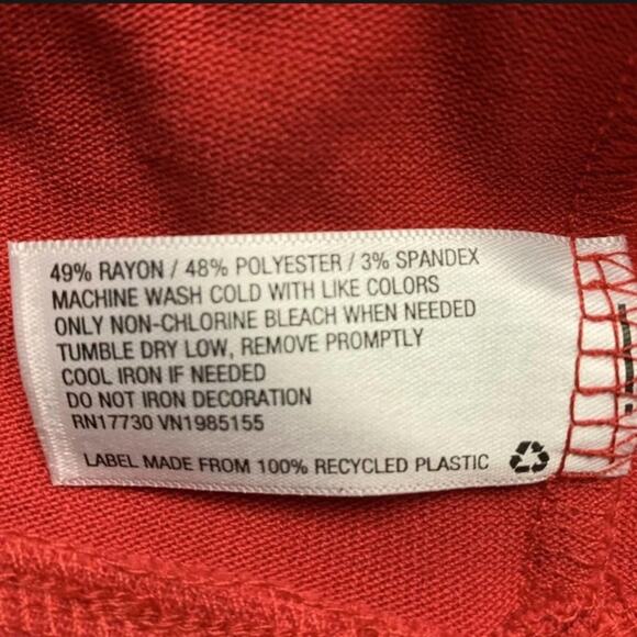 Ingrid & Isabel Maternity Red Santa Baby Long Sleeve Tunic - Picture 6 of 11